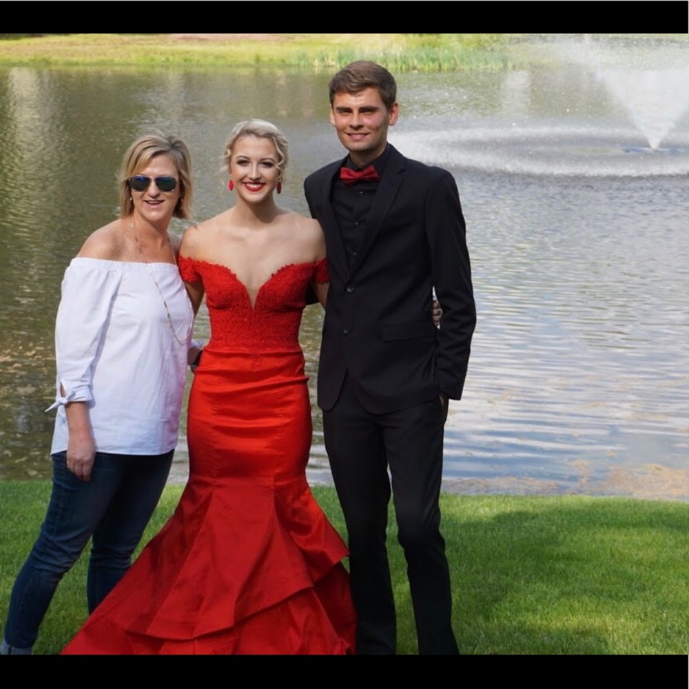 Red Formal Gown - Picture 7 of 8